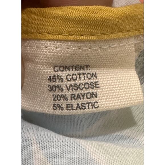 Celia B Nilsa Dress Floral Tiered Midi Medium NWT Scalloped Details Tie Straps - Picture 14 of 14